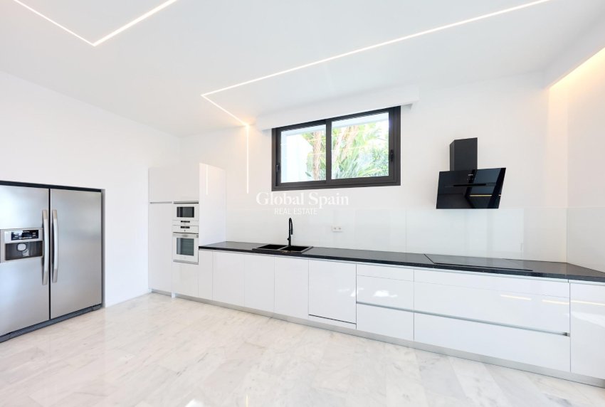 Revente - Villa -
ALTEA - ALTEA HILLS