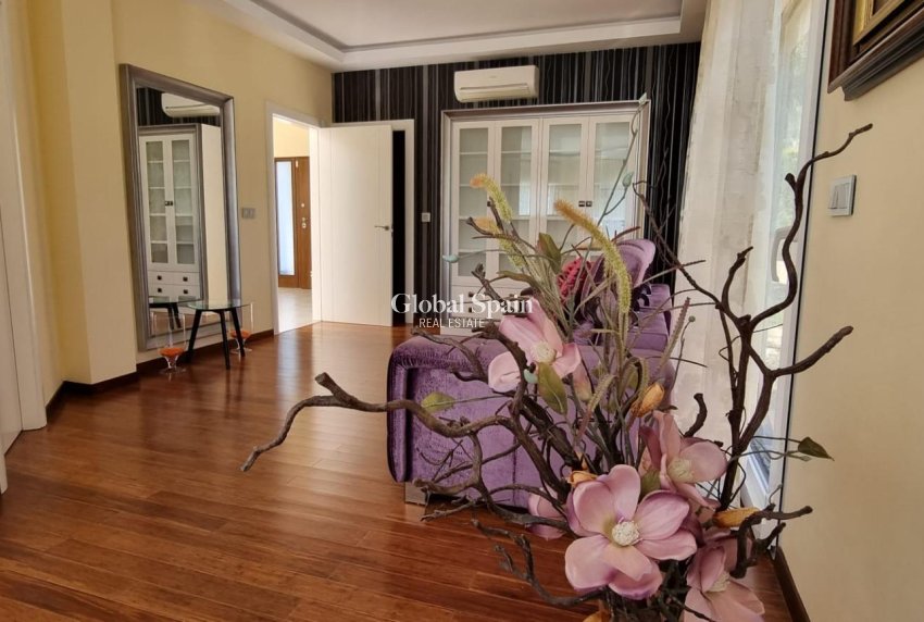 Revente - VILLA -
ALTEA - ALTEA HILLS