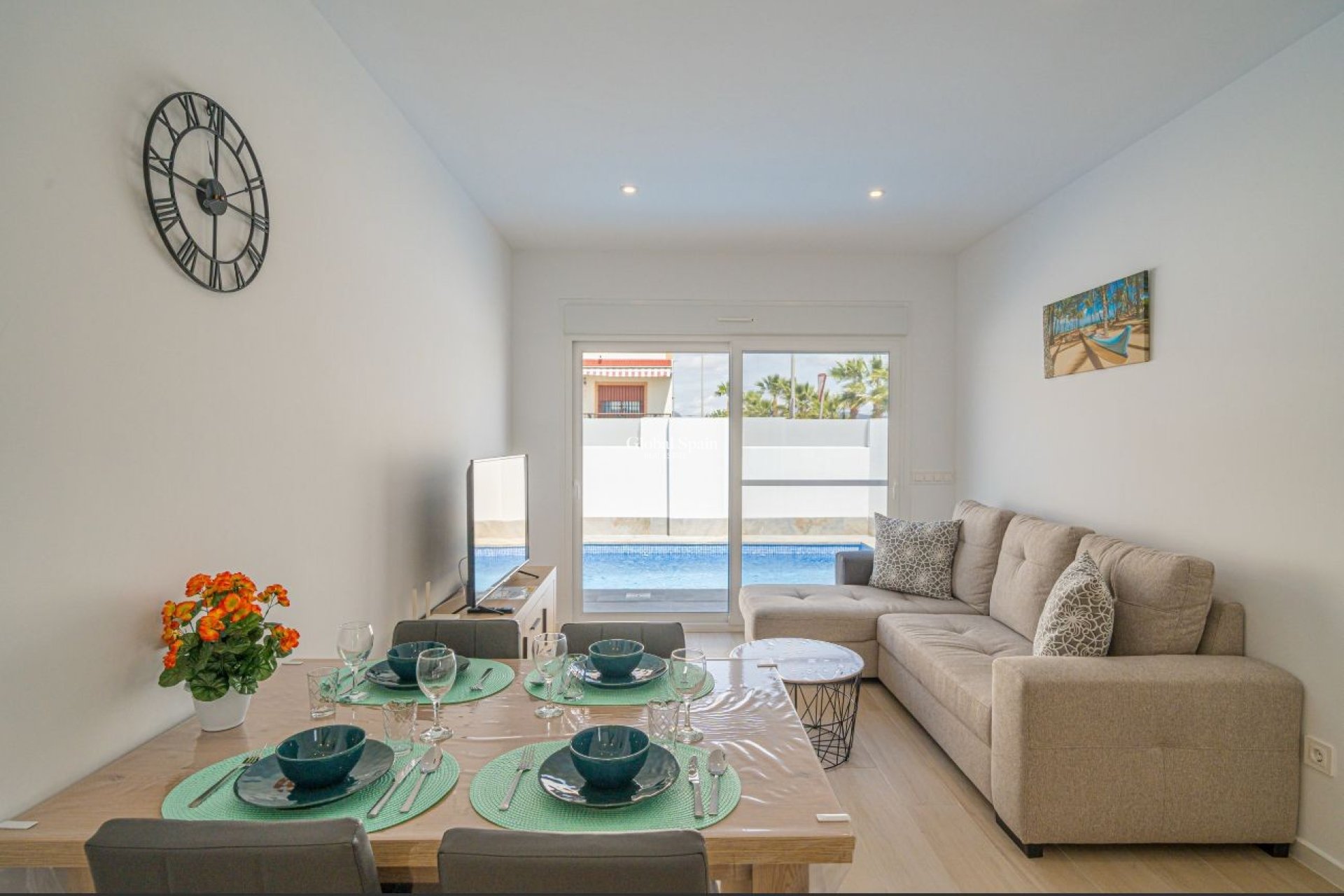 Revente - VILLA -
AVILESES - Inland