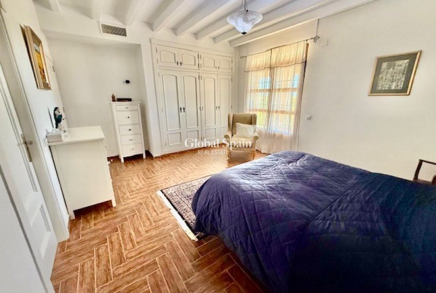 Revente - VILLA -
AVILESES - Inland