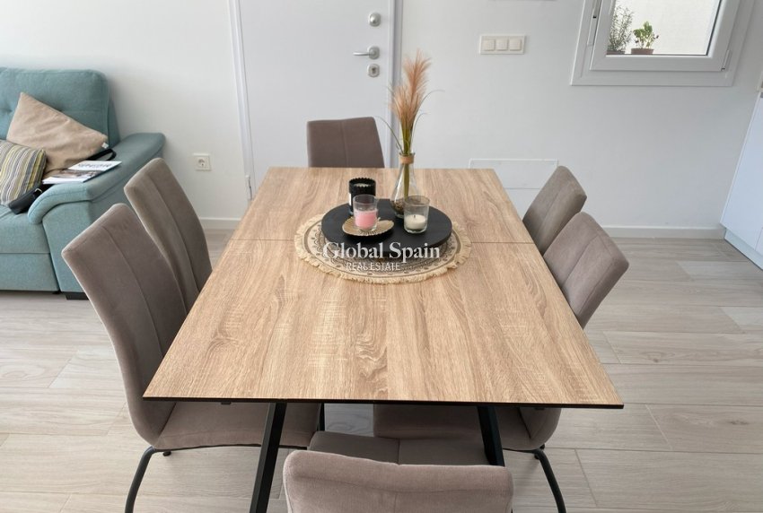 Revente - VILLA -
AVILESES - Inland