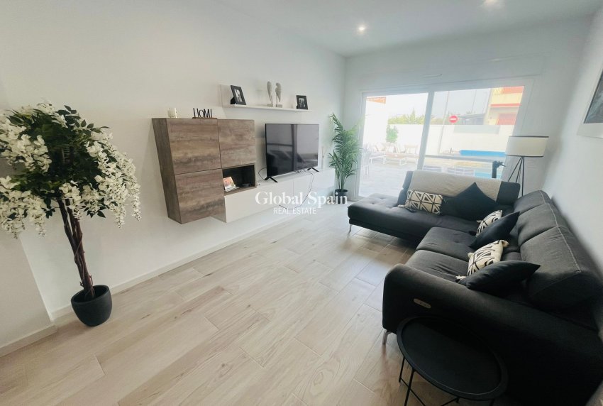 Revente - VILLA -
AVILESES - Inland