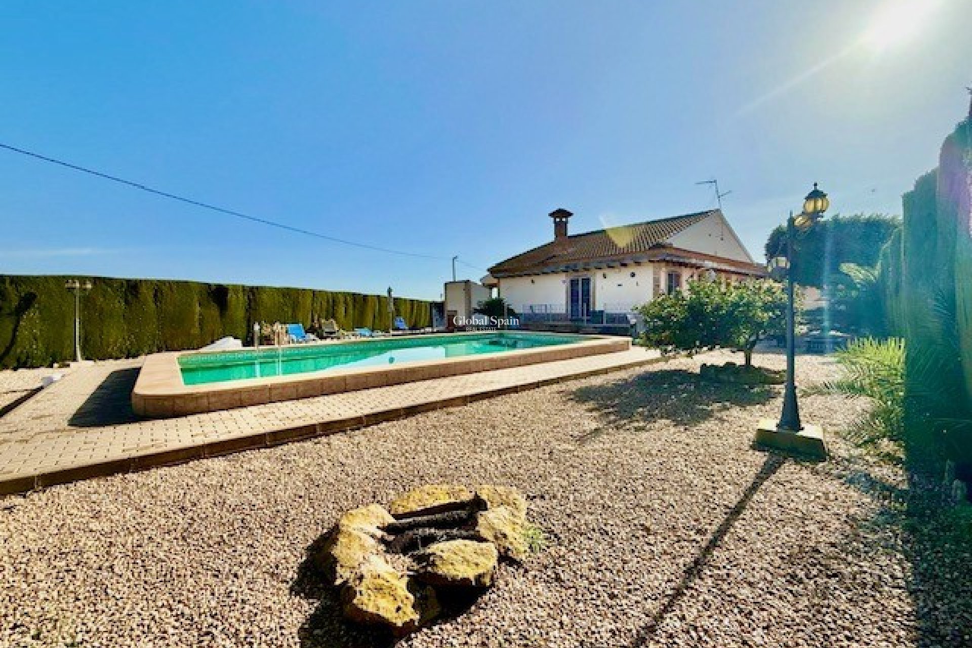 Revente - VILLA -
AVILESES - Inland