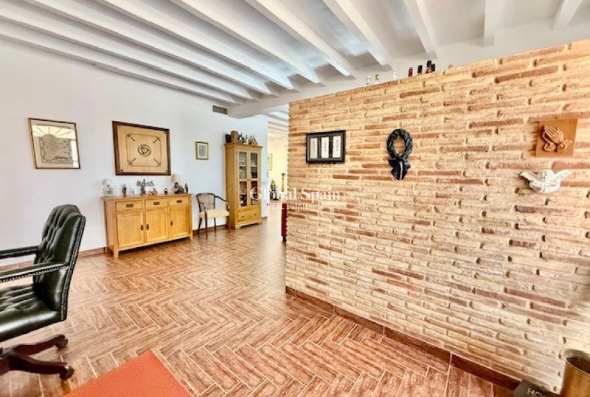 Revente - VILLA -
AVILESES - Inland