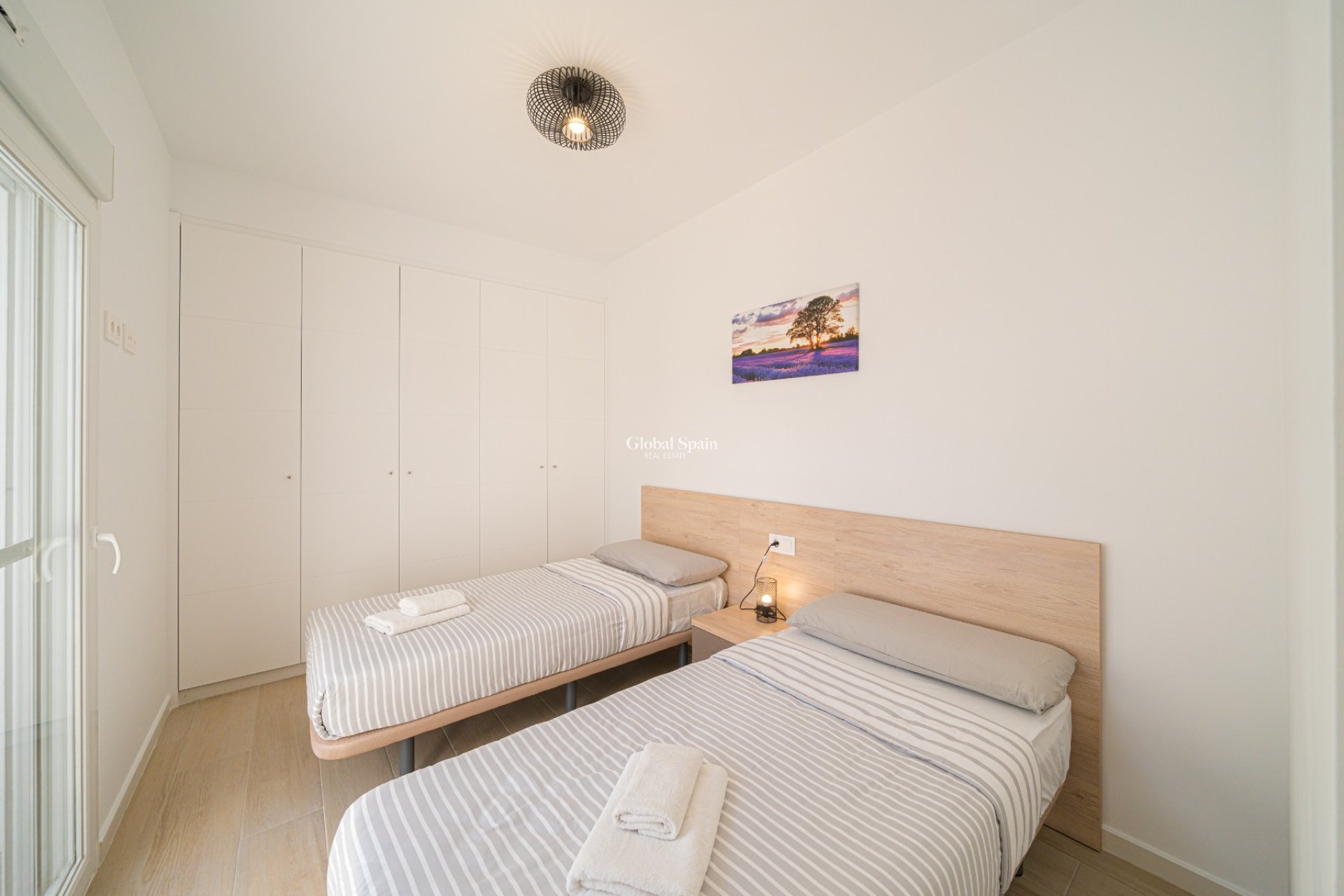 Revente - VILLA -
AVILESES - Inland