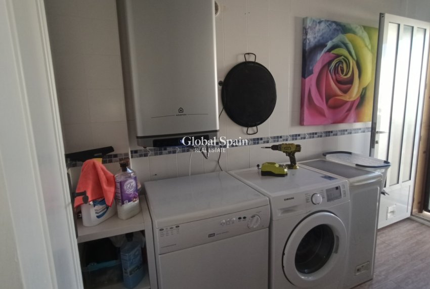 Revente - VILLA -
AVILESES - Inland