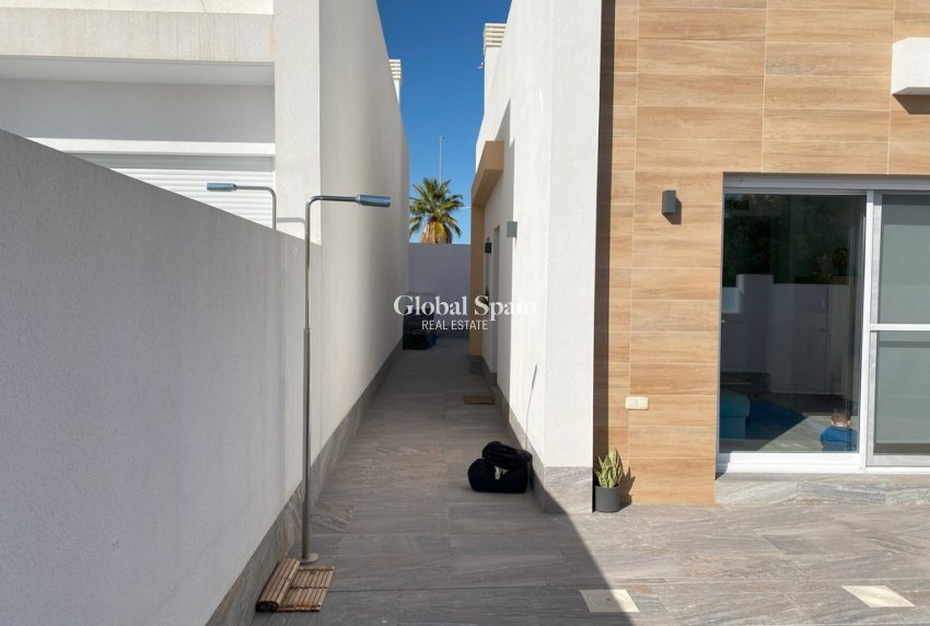 Revente - VILLA -
AVILESES - Inland