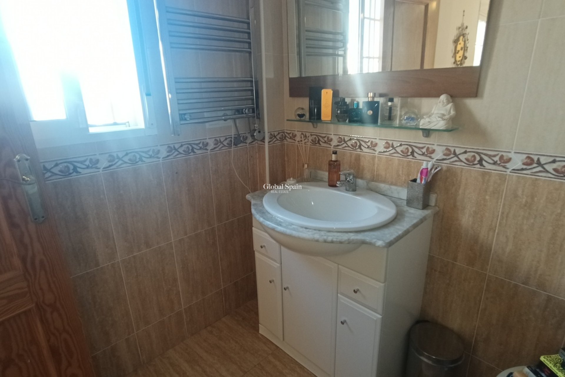Revente - VILLA -
AVILESES - Inland