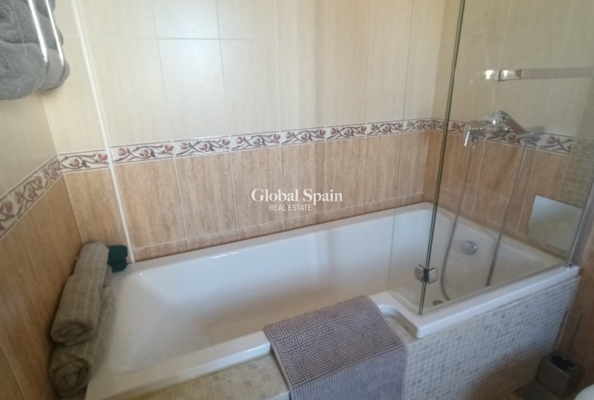 Revente - VILLA -
AVILESES - Inland