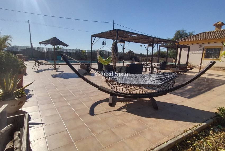 Revente - VILLA -
AVILESES - Inland