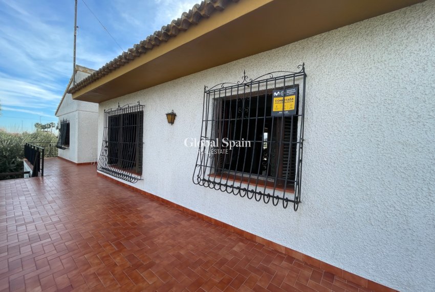 Revente - VILLA -
BENEJÚZAR - Inland