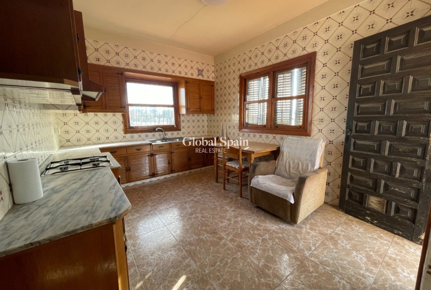 Revente - VILLA -
BENEJÚZAR - Inland