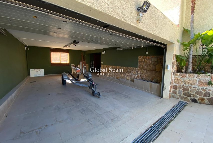 Revente - VILLA -
BENIDORM - Levante
