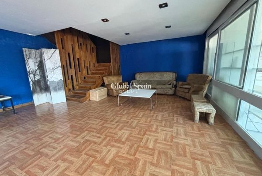 Revente - VILLA -
BENIDORM - Levante