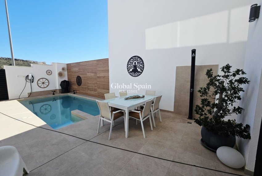 Revente - VILLA -
BENIJÓFAR - Benimar