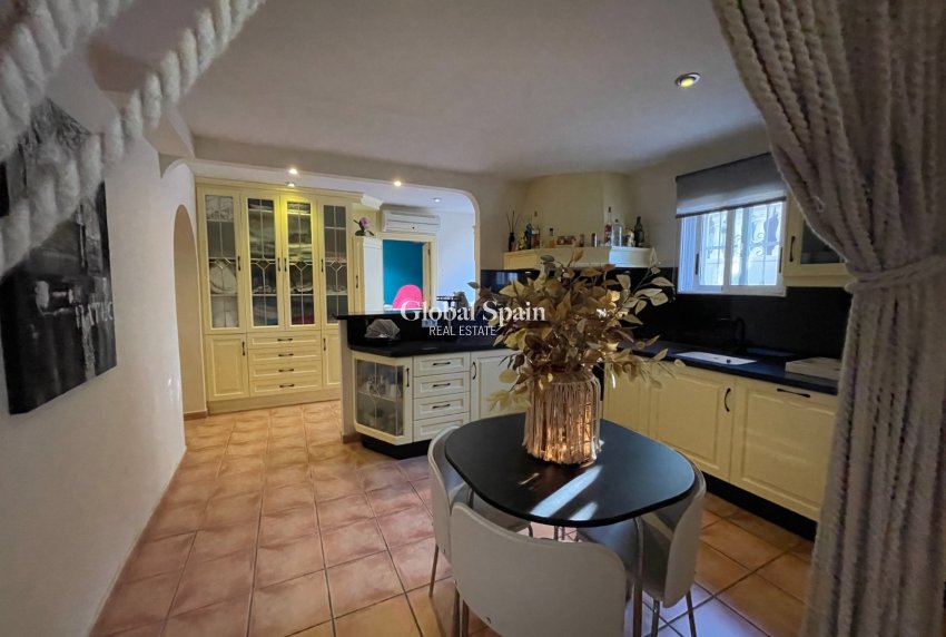 Revente - VILLA -
BENIJÓFAR - Costa Blanca