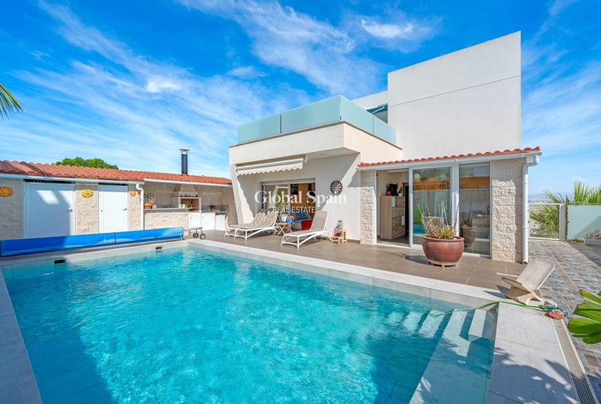 Revente - VILLA -
BENIJÓFAR - Costa Blanca