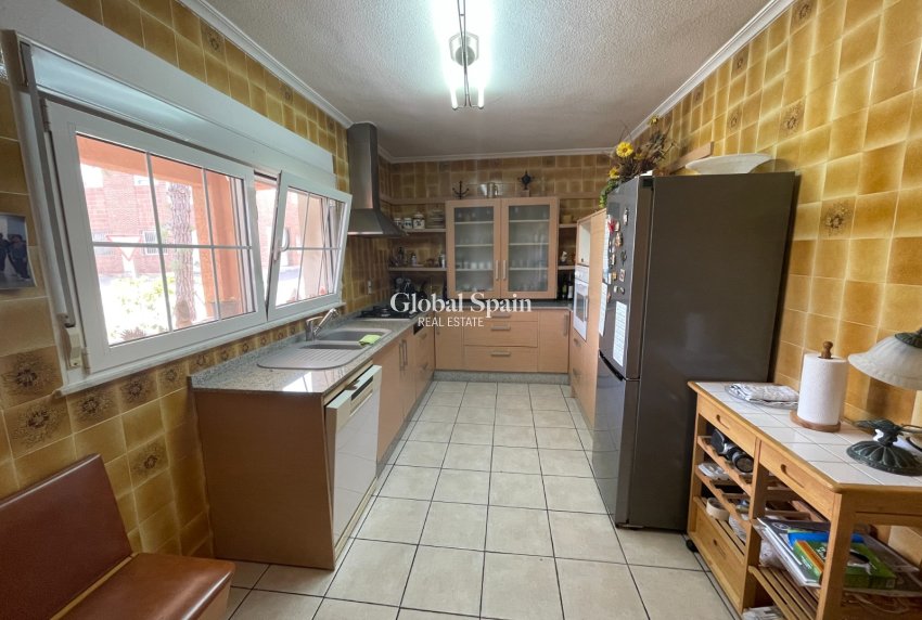 Revente - VILLA -
BENIJÓFAR - Costa Blanca