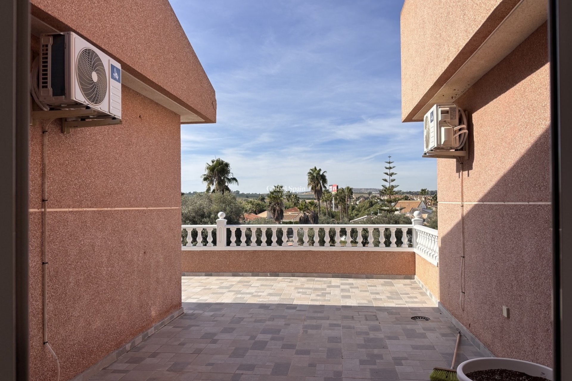 Revente - VILLA -
BENIJÓFAR - Costa Blanca