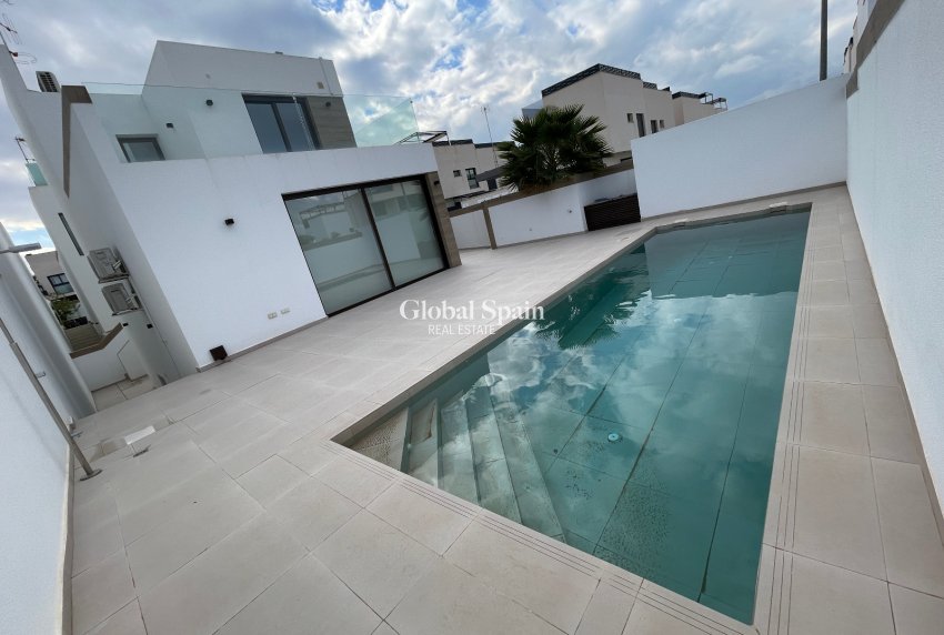 Revente - VILLA -
BENIJÓFAR - Costa Blanca