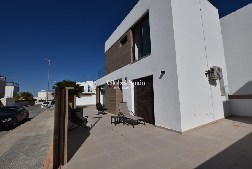 Revente - VILLA -
BENIJÓFAR - Costa Blanca