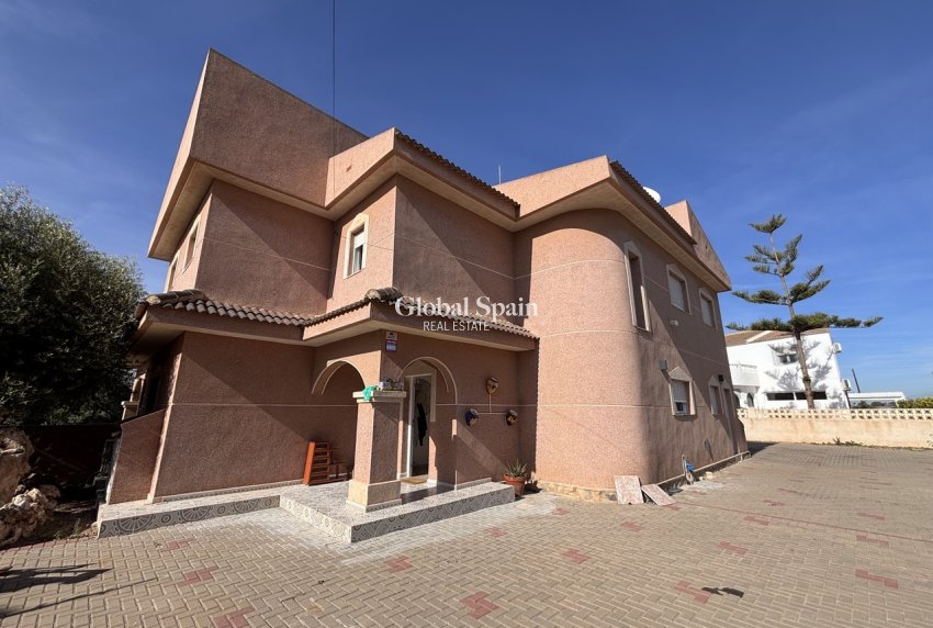 Revente - VILLA -
BENIJÓFAR - Costa Blanca
