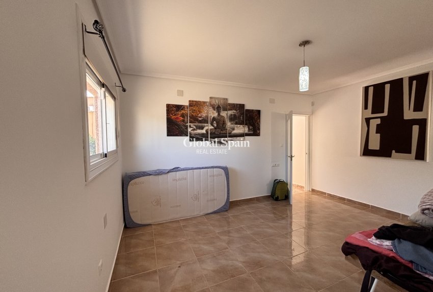 Revente - VILLA -
BENIJÓFAR - Costa Blanca