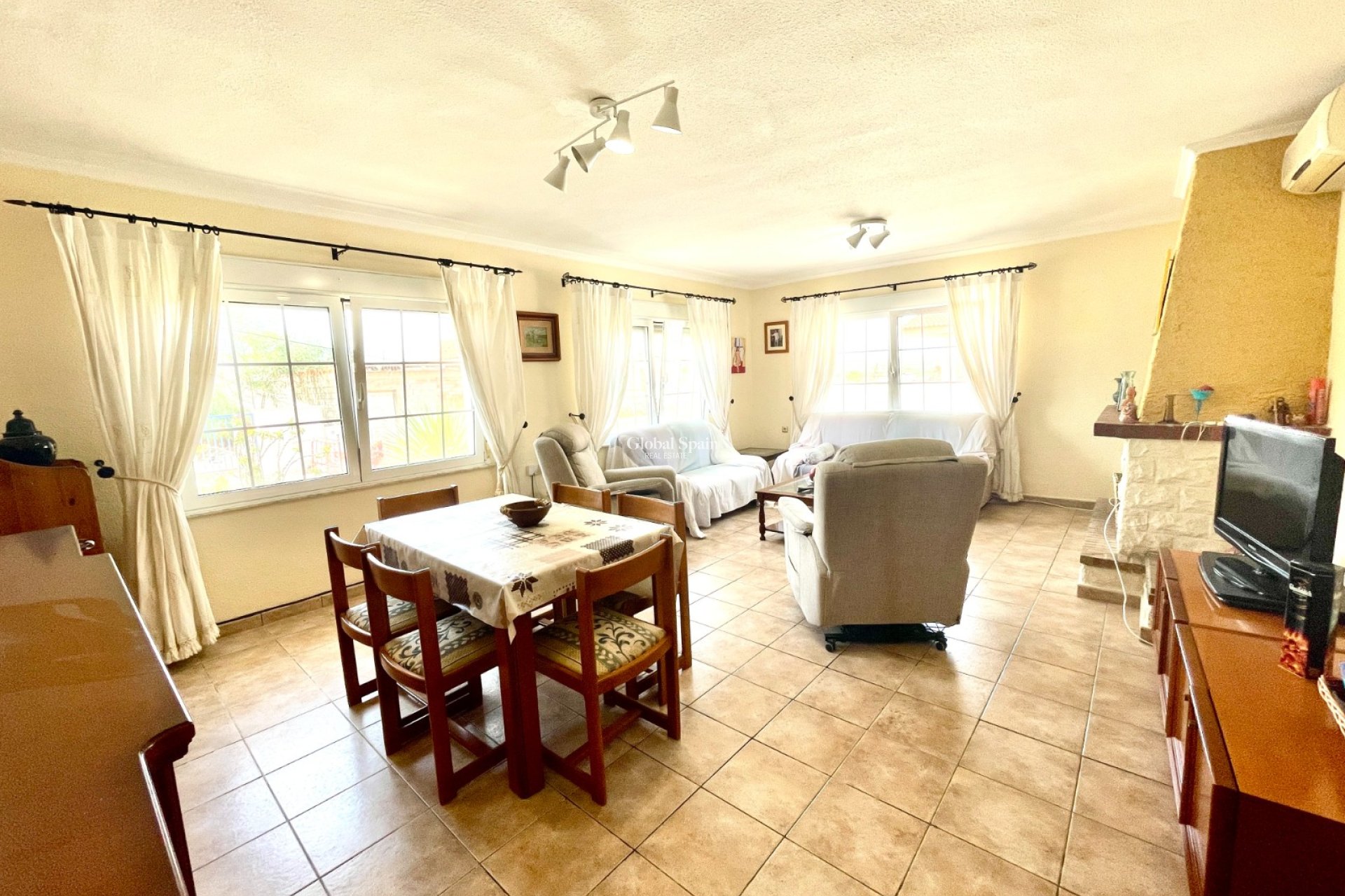 Revente - VILLA -
BENIJÓFAR - Costa Blanca