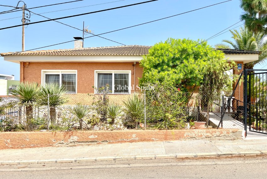 Revente - VILLA -
BENIJÓFAR - Costa Blanca