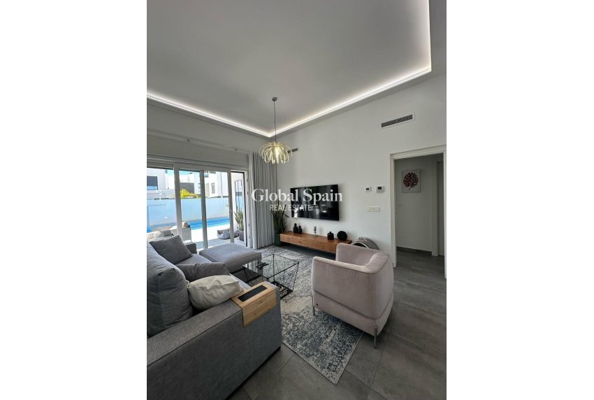 Revente - Villa -
BENIJÓFAR - Pueblo 4