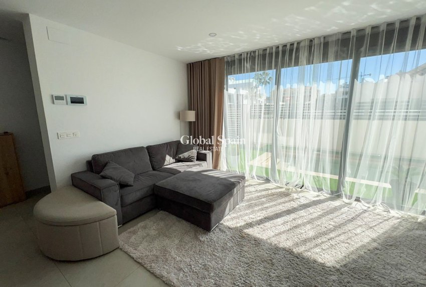 Revente - VILLA -
BENIJÓFAR