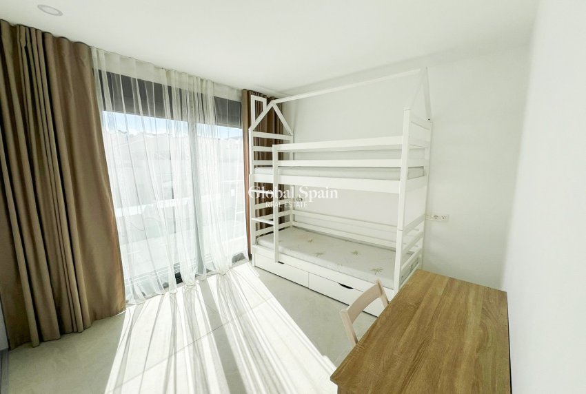 Revente - VILLA -
BENIJÓFAR