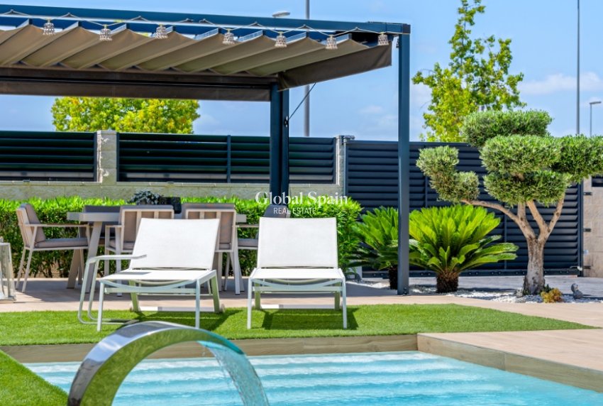 Revente - VILLA -
BENIJÓFAR