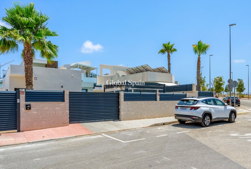 Revente - VILLA -
BENIJÓFAR