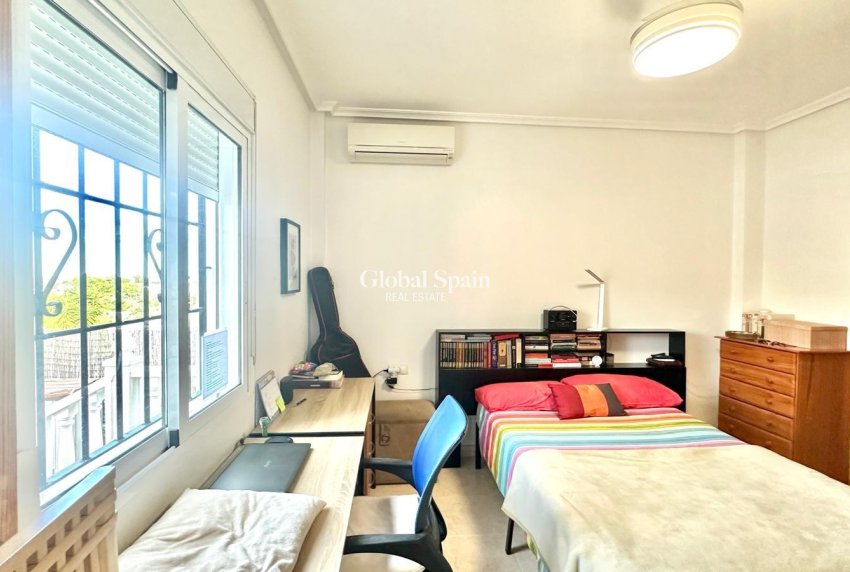 Revente - VILLA -
BIGASTRO - Comunidad Valenciana