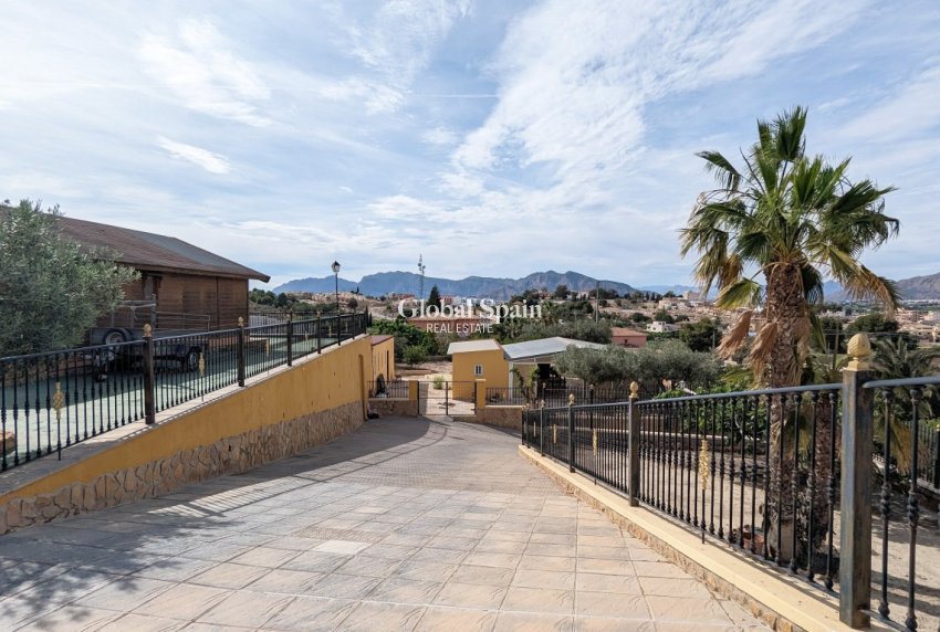 Revente - VILLA -
BIGASTRO - Inland