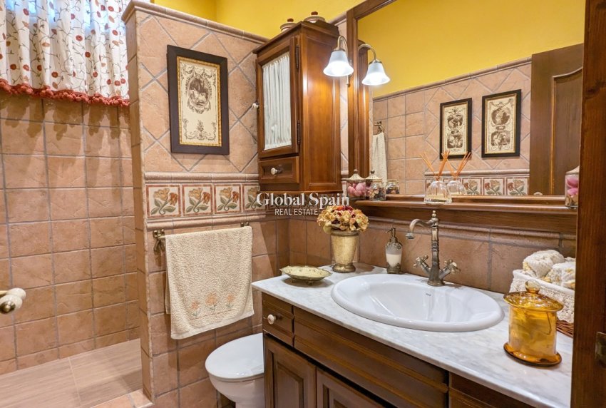 Revente - VILLA -
BIGASTRO - Inland