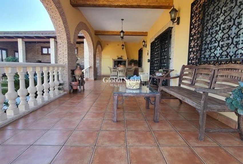 Revente - VILLA -
BIGASTRO - Inland