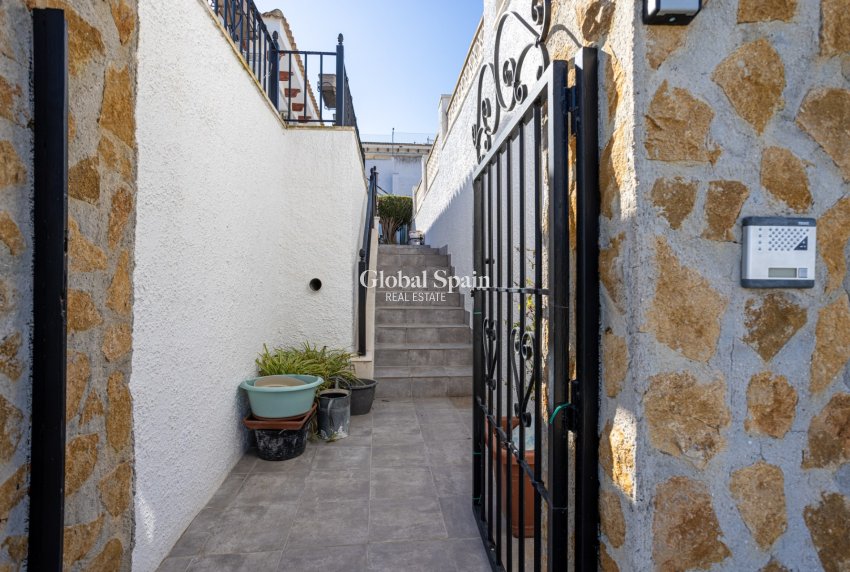 Revente - VILLA -
BIGASTRO - Inland