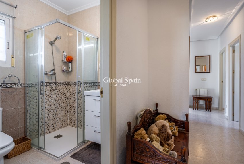 Revente - VILLA -
BIGASTRO - Inland