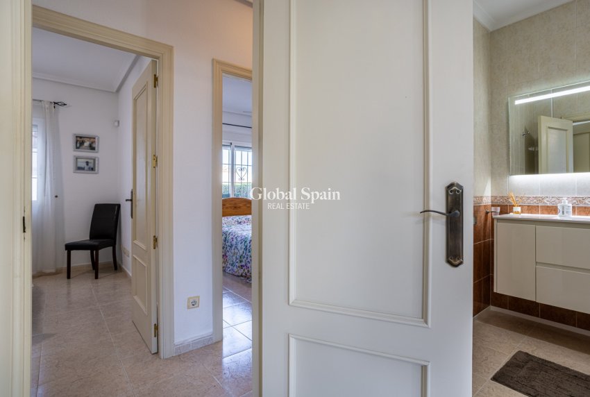 Revente - VILLA -
BIGASTRO - Inland