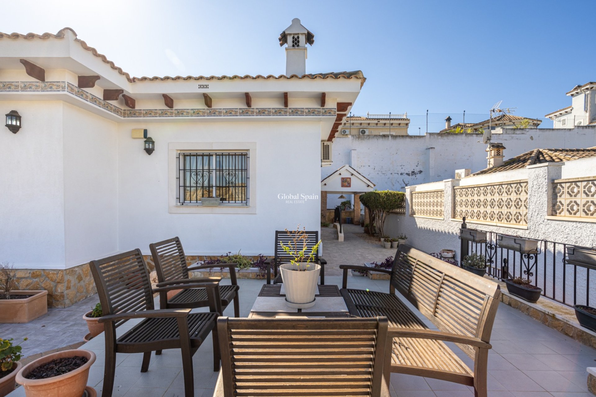 Revente - VILLA -
BIGASTRO - Inland