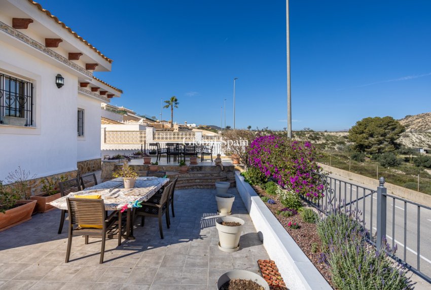 Revente - VILLA -
BIGASTRO - Inland