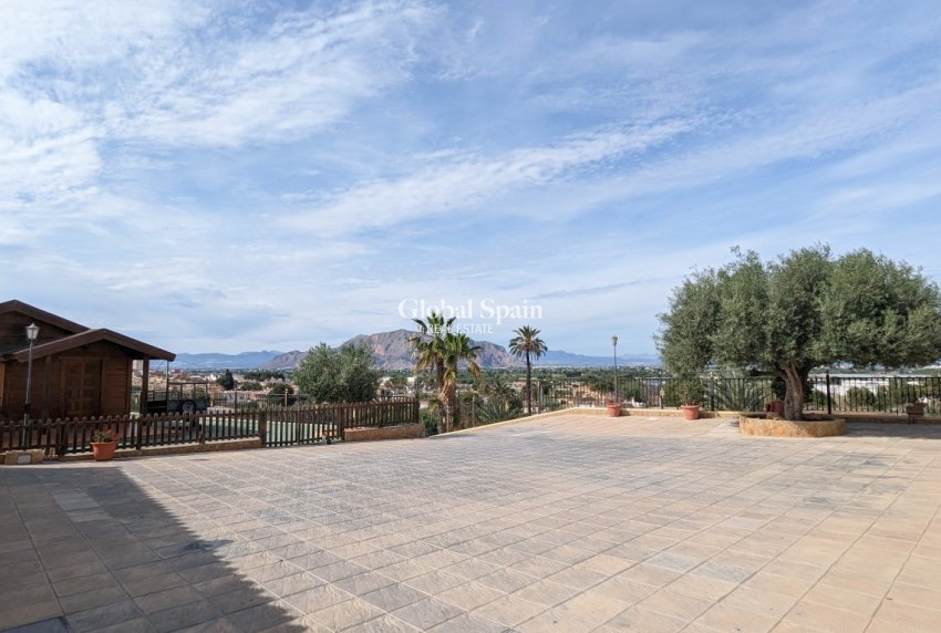 Revente - VILLA -
BIGASTRO - Inland