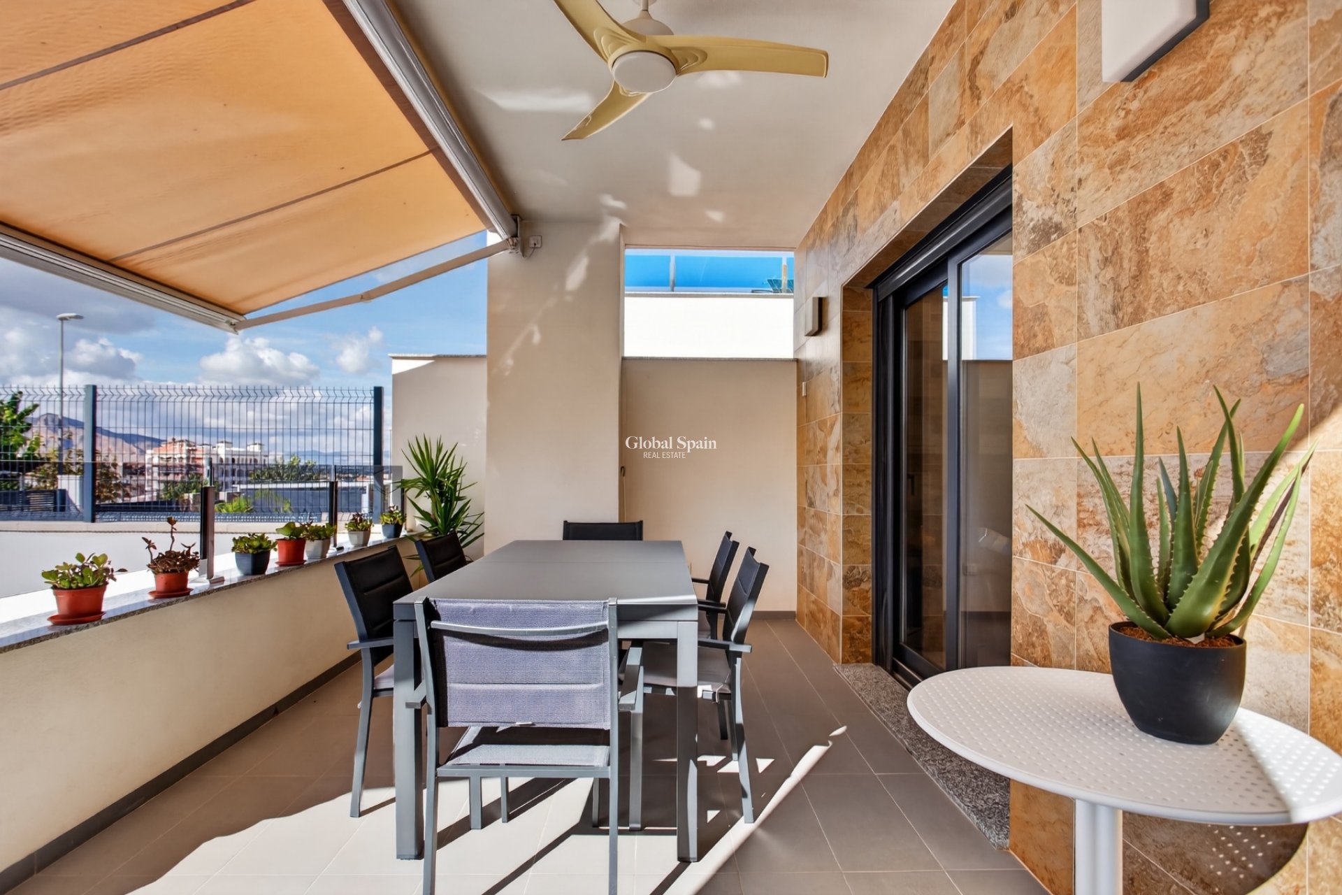 Revente - VILLA -
BIGASTRO - Inland