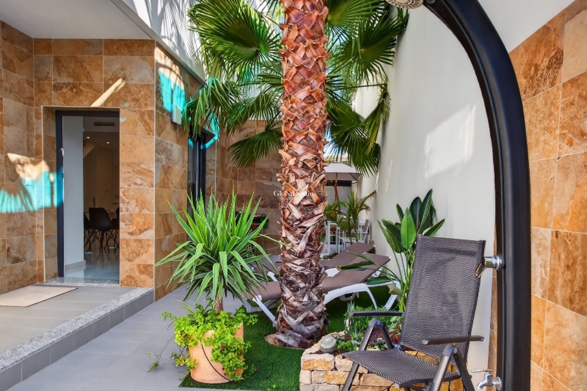 Revente - VILLA -
BIGASTRO - Inland
