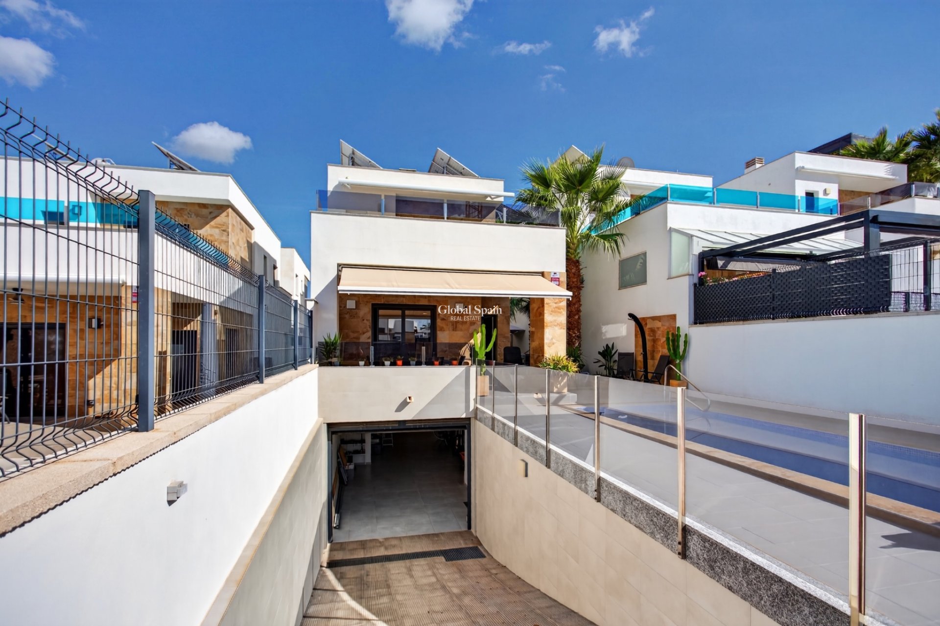 Revente - VILLA -
BIGASTRO - Inland