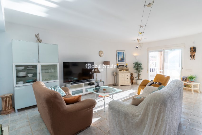 Revente - VILLA -
BUSOT - Costa Blanca