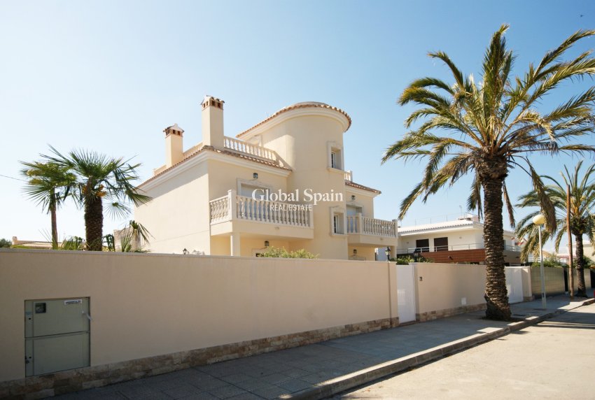Revente - VILLA -
CABO ROIG - Costa Blanca