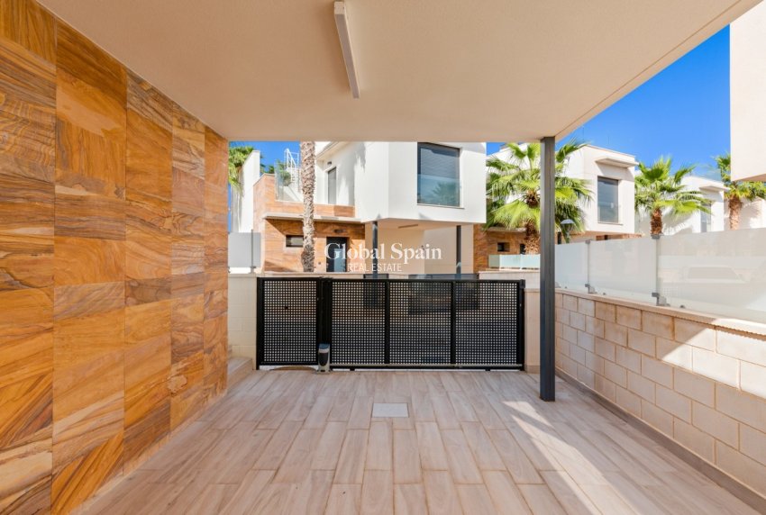 Revente - VILLA -
CABO ROIG - Costa Blanca